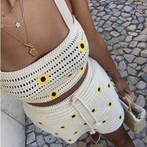 ZARA FLORAL EMBROIDERED CROCHET MINI SKIRT